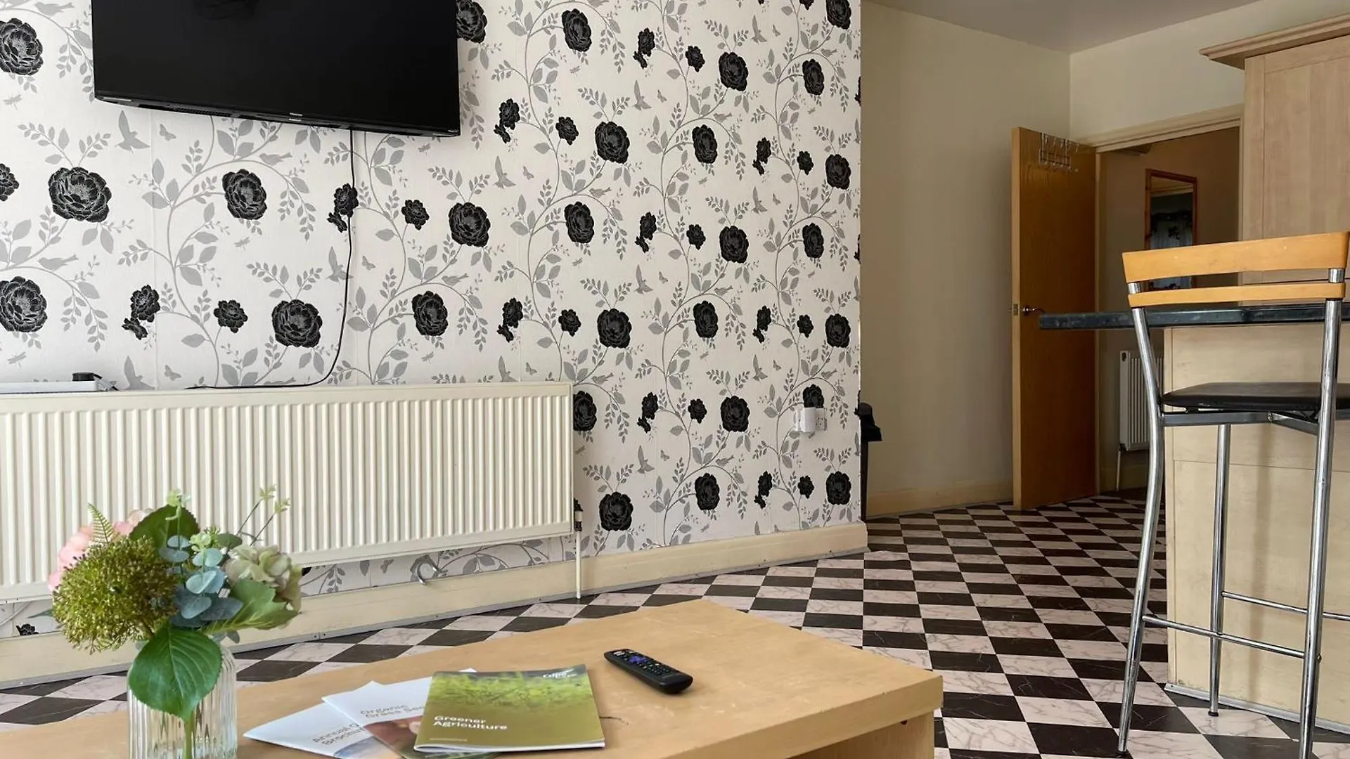 Guest house Ensuite Family Room In Stratford London