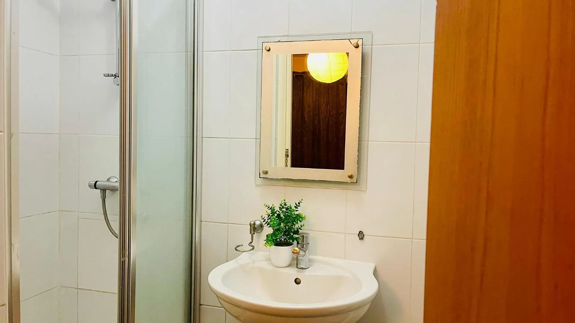 Ensuite Family Room In Stratford London
